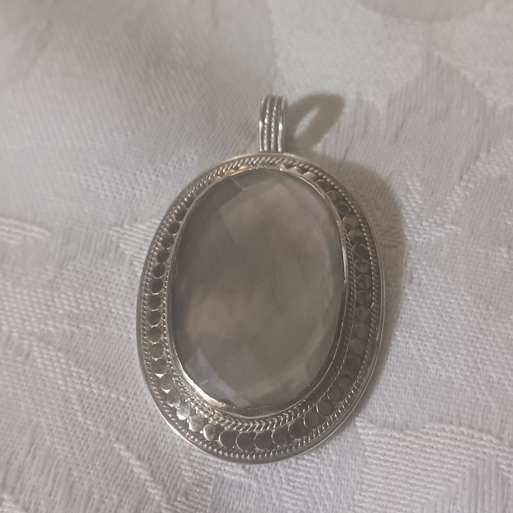 Anna Beck Oval Dot Pendant with a MOP Doublet - Picture 2 of 8